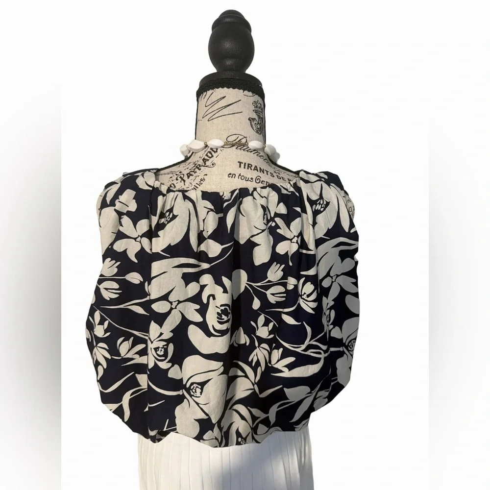 A New Day Navy and Cream Floral Bubble Top - Picture 2 of 4